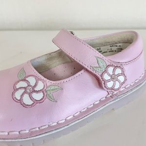 STRIDERITE Natalia Leather upper sz 9 1/2 months
